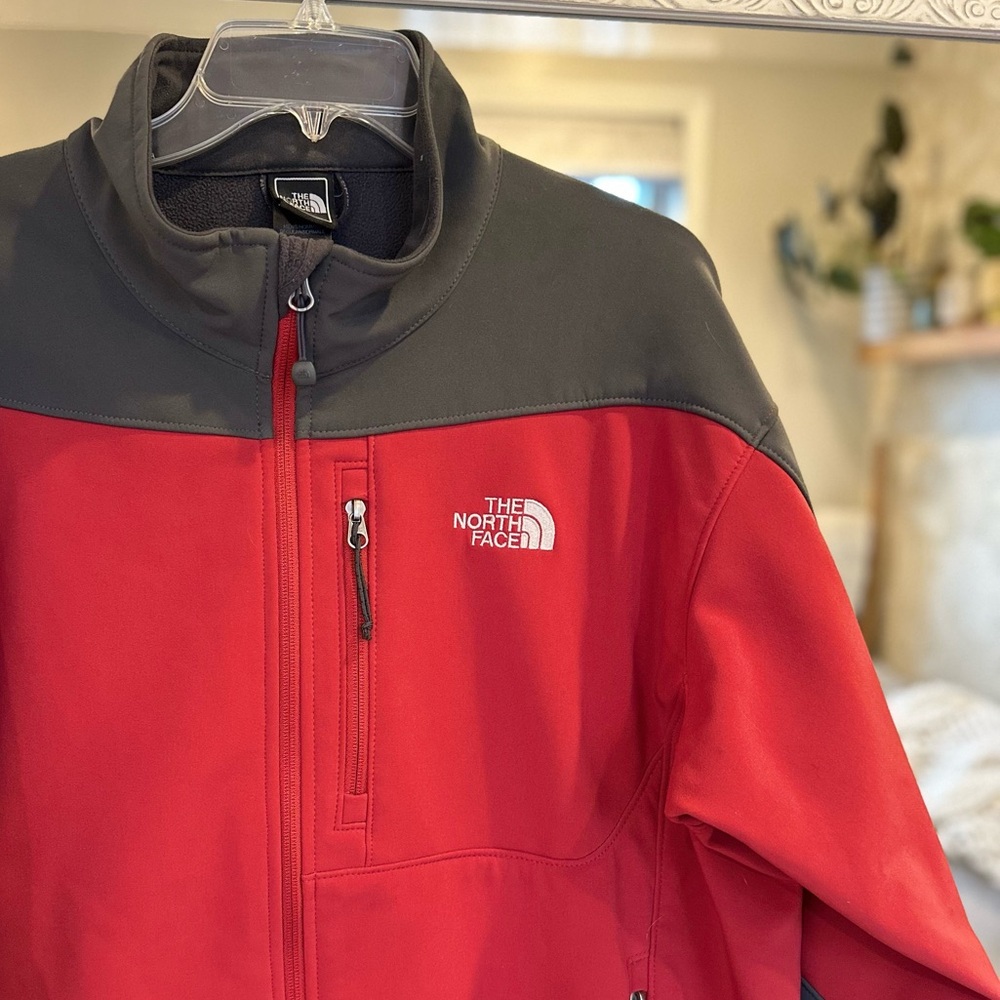 The North Face Apex Men’s Red and Dark Gray Winter Fleece Lined Coat XL